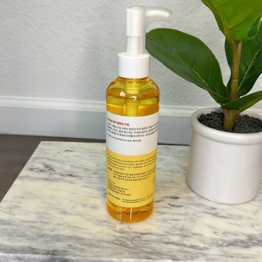NWOT ma:nyo Cleansing Oil